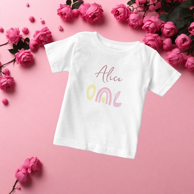 Camiseta De Bebé Cumpleaños de arcoíris amarillo rosa pastel (Subido por el creador)
