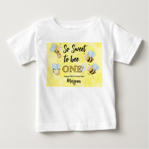 Camiseta De Bebé Cumpleaños número uno de la linda abeja amarilla y