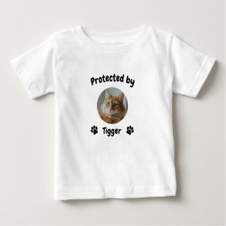 Camiseta De Bebé Custom Proctected by Cat, Personalized Cat Name