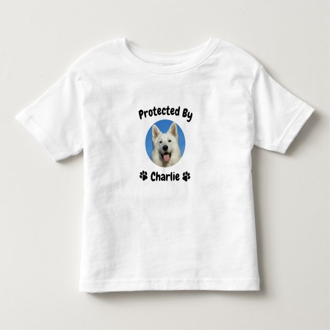 Camiseta De Bebé Custom Proctected by Dog, Personalized Dog Name (Anverso)