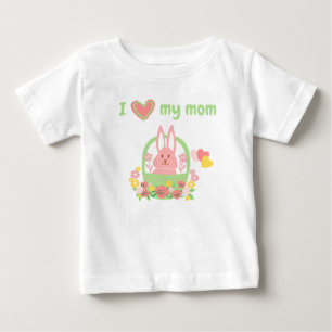 Camiseta de bebé de conejo adorable colorido en un