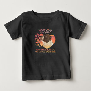 Camiseta De Bebé De Vez En Cuando Un Perro Entra En Tu Vida