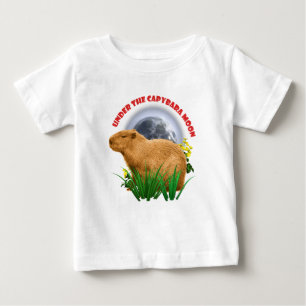 Camiseta De Bebé Debajo de la Luna del Carpincho Animal Adorable