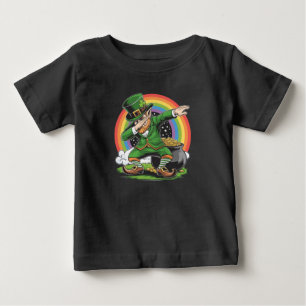 Camiseta De Bebé Día de San Patricio Leprechaun Dab Bailando Dab