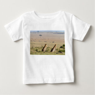 Camiseta De Bebé Dos guepardos en la vista hacia fuera