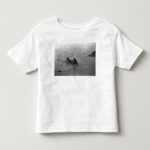 Camiseta De Bebé Dos indios que pescan en el lago Quinault en la
