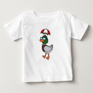 Camiseta De Bebé Duck en la lluvia con paraguas. PNG