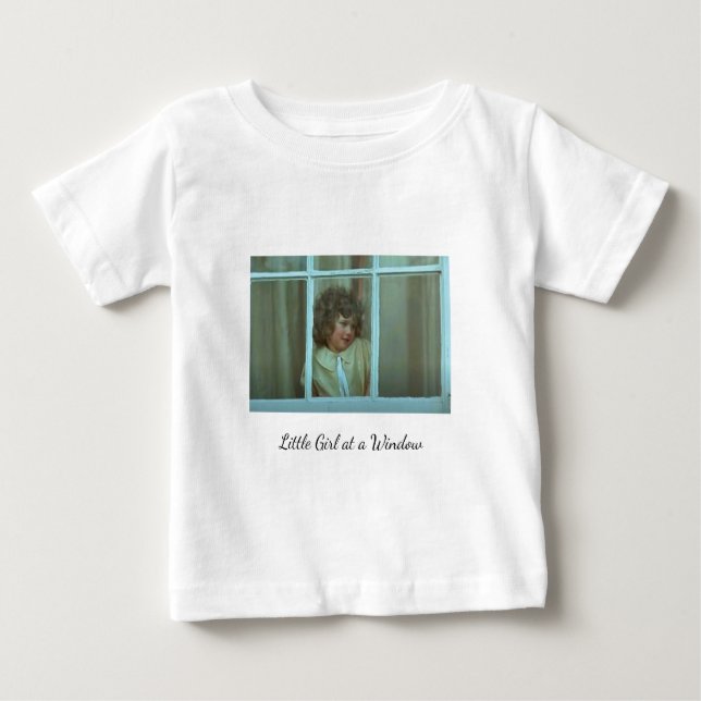 Camiseta De Bebé Dulce niña en una ventana (Anverso)
