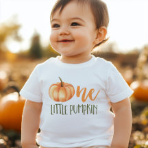 El cumpleaños número 1 de un pequeño bebé calabaza