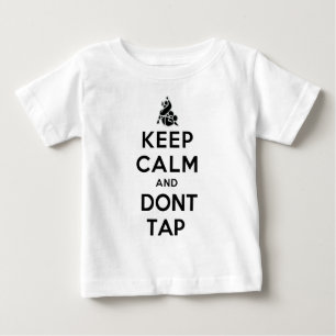 Camiseta De Bebé el keepcalm no golpea ligeramente