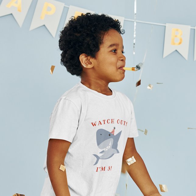 Camiseta De Bebé El niño del cumpleaños del tiburón cuida (Subido por el creador)