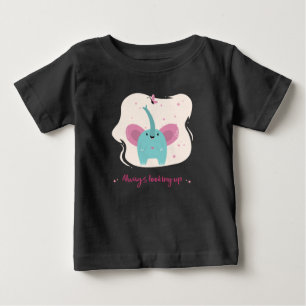 Camiseta De Bebé Elefante lindo con siempre buscando texto