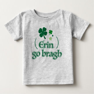 Camiseta De Bebé Erin, adorable y festivo, se pone bragh