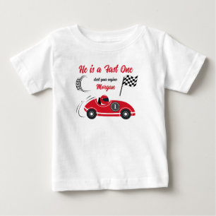 Camiseta De Bebé Es un Cumpleaños de un Rapido Auto de Carreras Roj