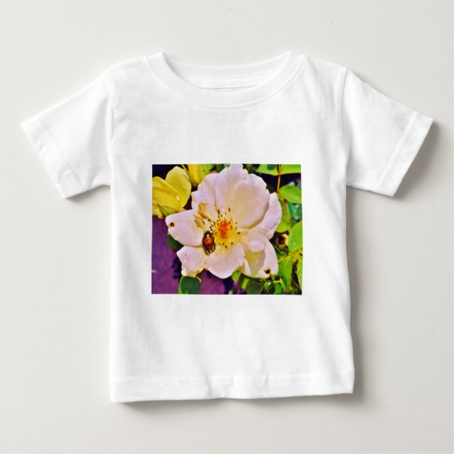 Camiseta De Bebé Escarabajo japonés sobre rosa blanco (Anverso)