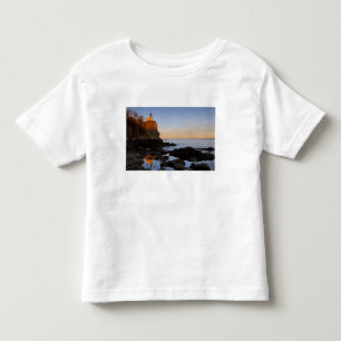 Camiseta De Bebé Faro de Split Rock al atardecer cerca de Two