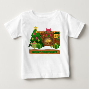 Camiseta De Bebé Feliz Navidad cerca de hoguera de chimenea árbol d
