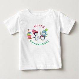 Camiseta De Bebé Feliz Navidad Pingüinos singulares trayendo regalo