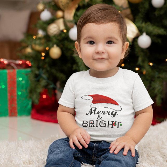 Camiseta De Bebé Feliz y brillante con los Navidades de Santa Hat (Merry & Bright with Santa Hat Christmas Baby T-Shirt)