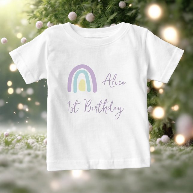 Camiseta De Bebé Fiesta de cumpleaños pastel lila amarillo arcoíris (Subido por el creador)