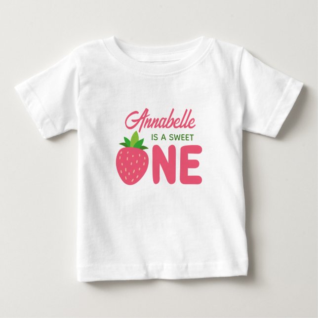 Camiseta De Bebé First Birthday Shirt Berry Sweet (Anverso)