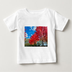 Camiseta De Bebé Flagrantes hojas de árboles rojos en otoño