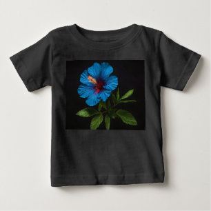Camiseta De Bebé Flor azul hibiscus sobre negro,