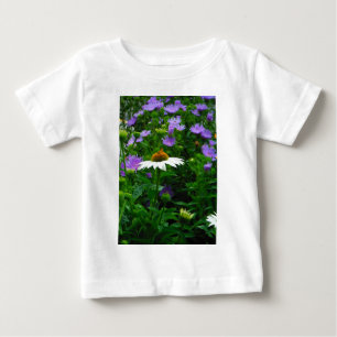 Camiseta De Bebé Flor de cono blanco, flores moradas y polilla