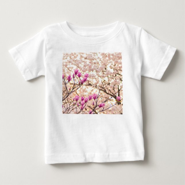 Camiseta De Bebé Flor Primaria de Magnolias Púrpuras y Florecientes (Anverso)