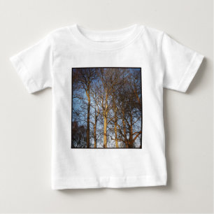 Camiseta De Bebé Foto cuadrada - Árboles invernales iluminados por