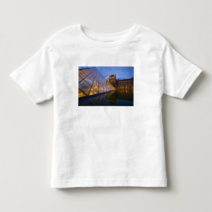 Camiseta De Bebé Francia, París. El Louvre a la luz del crepúscul