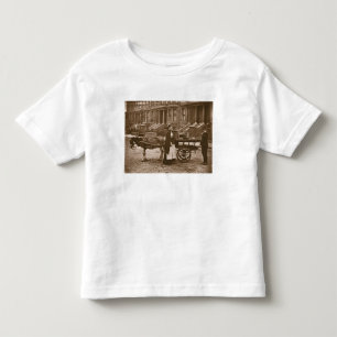 Camiseta De Bebé ¡"Fresas - todo maduras, todo maduro! ", 1876-78