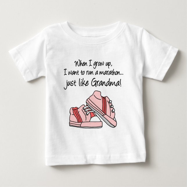 Camiseta De Bebé Funcione con el maratón apenas como mi abuela (Anverso)
