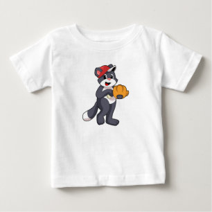 Camiseta De Bebé Gato en béisbol con guante de béisbol.PNG