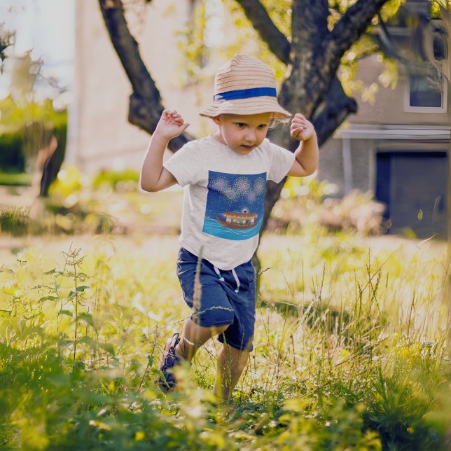 Camiseta De Bebé Gatos deslumbrando en fuegos artificiales a bordo  (Cats Delighting in Fireworks Aboard a Houseboat Baby T-Shirt)