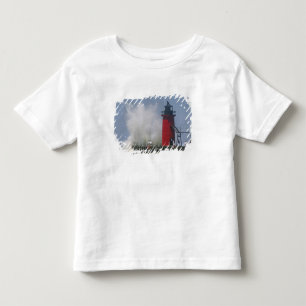 Camiseta De Bebé Gente en el muelle observa grandes olas rompientes
