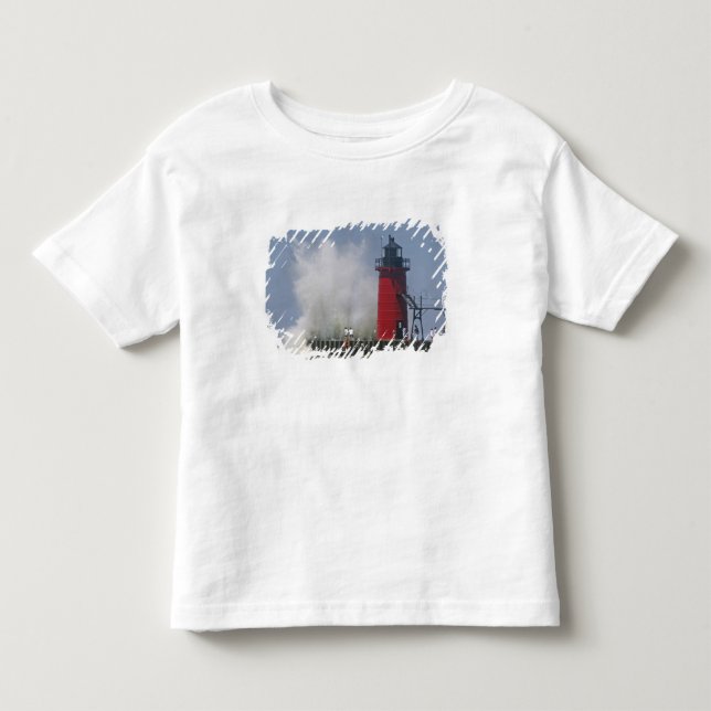 Camiseta De Bebé Gente en el muelle observa grandes olas rompientes (Anverso)
