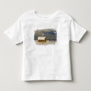 Camiseta De Bebé Granero rústico y pacas de heno después de una nie