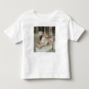 Camiseta De Bebé Grifo que miente en un plinth, mediados del siglo