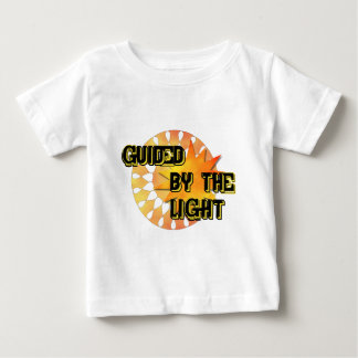 Camiseta De Bebé Guiado por el niño que se arroja la luz