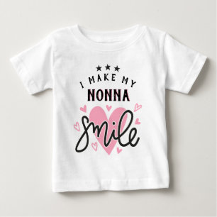 Camiseta De Bebé Hago que mi Nonna sonríe con los corazones