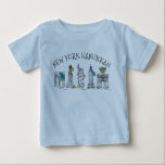 Camiseta De Bebé Hanukkah NYC vacaciones judías Chanukah<br><div class="desc">Cuenta con un original ilustracion con lápiz y tinta de una fila de monumentos clásicos de la ciudad de Nueva York, "vestidos" para la temporada de vacaciones. ¡Genial para cualquiera que viva o ame NYC! Este diseño también está disponible en otros productos. En esta tienda también hay muchas impresiones de...</div>