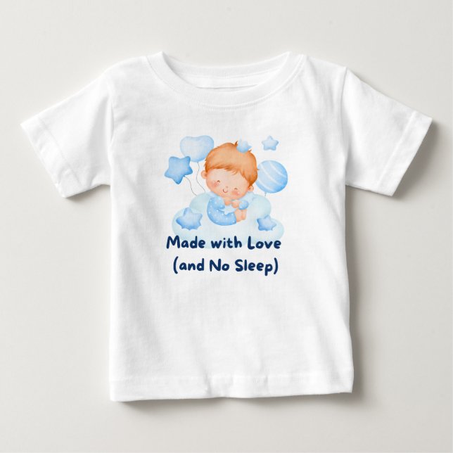 Camiseta De Bebé 👶 "Hecho con amor (y sin sueño)" 💕 (Anverso)