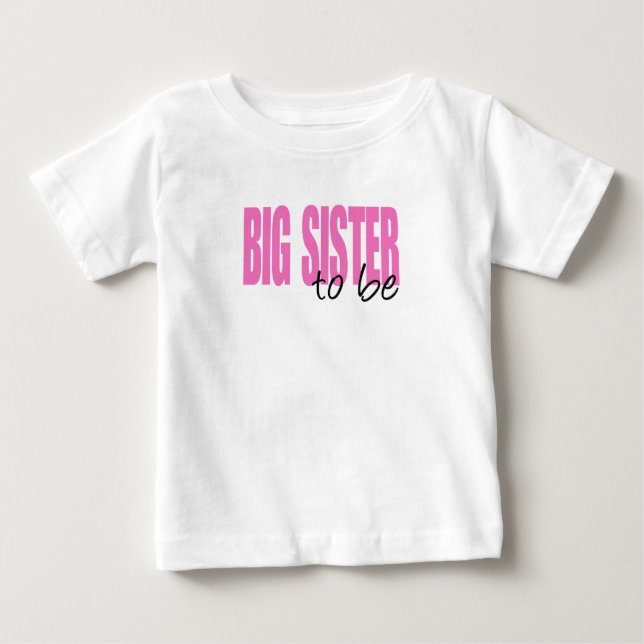 Camiseta De Bebé Hermandad Grande De Ser (Letra De Bloque Rosa) (Anverso)