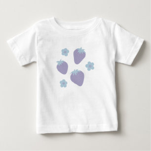 Camiseta De Bebé Hermoso patrón de fresas en Lila y Azul