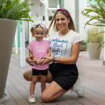 Camiseta De Bebé HIJA del GRUPO<br><div class="desc">Para el novio que tiene una hija pequeña, háganla vestir con una camiseta a juego con el resto de la fiesta de boda. El texto dice HIJA del GRUPO. El mismo texto y color se repite en la parte posterior de esta camiseta. El texto es una imagen para que el...</div>