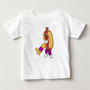 Camiseta De Bebé Hotdog en Cricket con bate de críquet