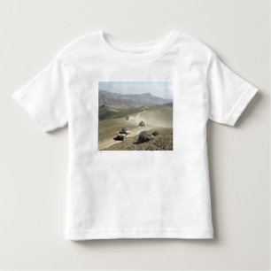 Camiseta De Bebé Humvees recorre caminos montañosos escarpados