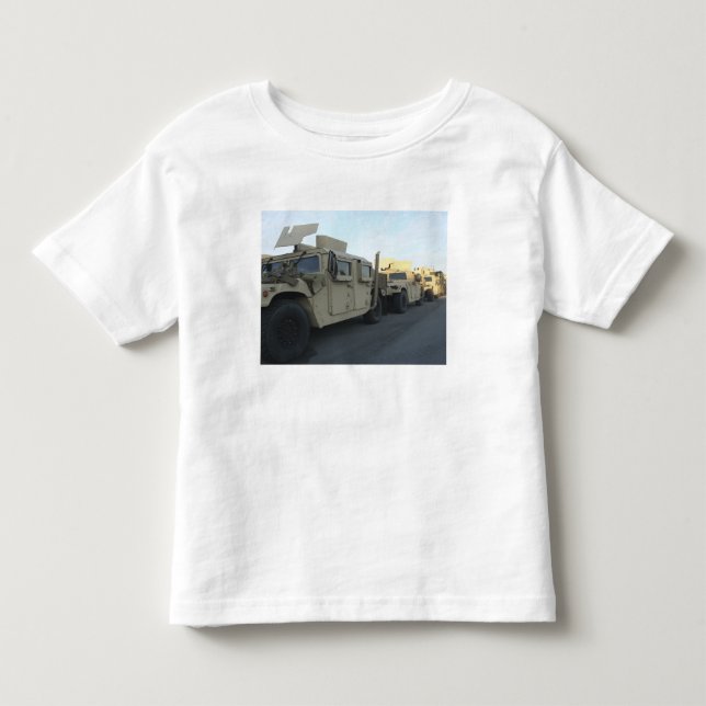 Camiseta De Bebé Humvees sentados en el muelle de Morehead City (Anverso)