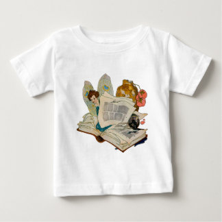 Camiseta De Bebé Ilustración de hada devoradora de libros antiguos